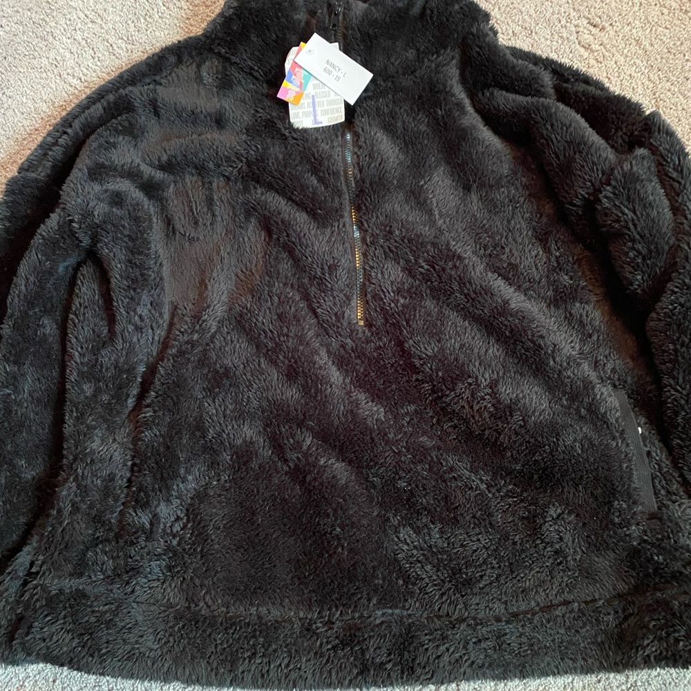 Lularoe teddy pullover Nancy black large new with tag